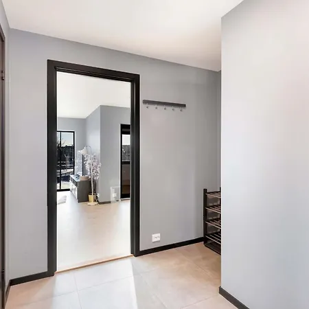 Apartment Dinbnb L 5 Bedrooms I Jacuzzi & El-parking L 24l7 Check In