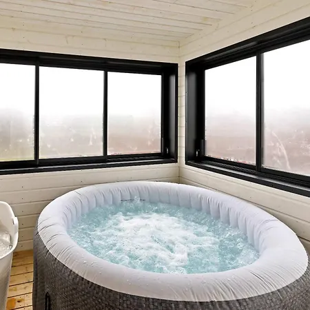 Διαμέρισμα Dinbnb L 5 Bedrooms I Jacuzzi & El-parking L 24l7 Check In *