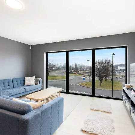 Dinbnb L 5 Bedrooms I Jacuzzi & El-parking L 24l7 Check In Kristiansand