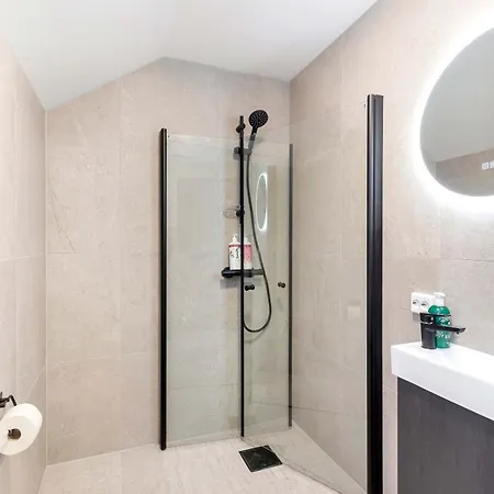 Dinbnb L 5 Bedrooms I Jacuzzi & El-parking L 24l7 Check In *