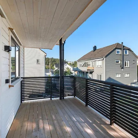 Dinbnb L 5 Bedrooms I Jacuzzi & El-parking L 24l7 Check In * Kristiansand